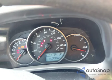 2016 Toyota Rav4 Le z USA, uszkodzony, nr VIN JTMBFREV2GD194484